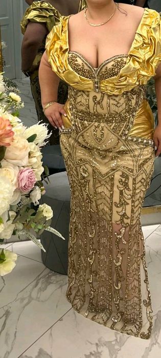 Vând rochie elegantă