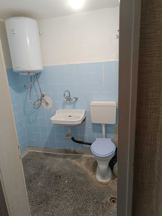 Дава се под наем Ателие в Добрич, Градска болница - 15 кв.м за 127.5 € - Снимка #4