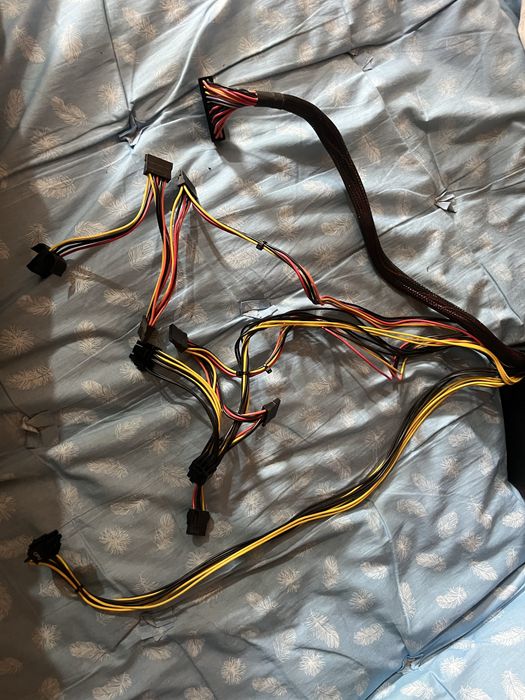 Системный  блок питаня на пк