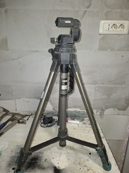 Vand trepied pt laser, foto.camera