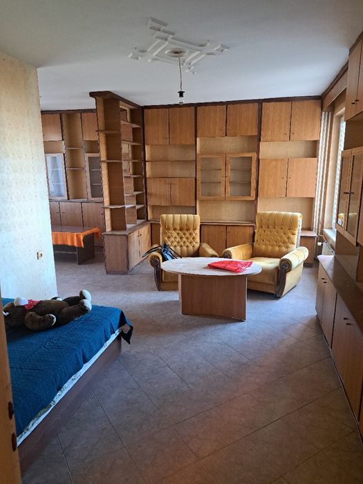 Продава се Двустаен апартамент в София, Белите брези - 73 кв.м за 2055 €/кв.м - Снимка #1