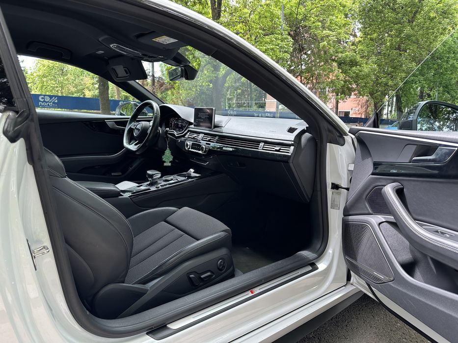 Audi A5 Coupe 2.0 TFSI Quattro S-Tronic 252 3xS-line Matrix B&O