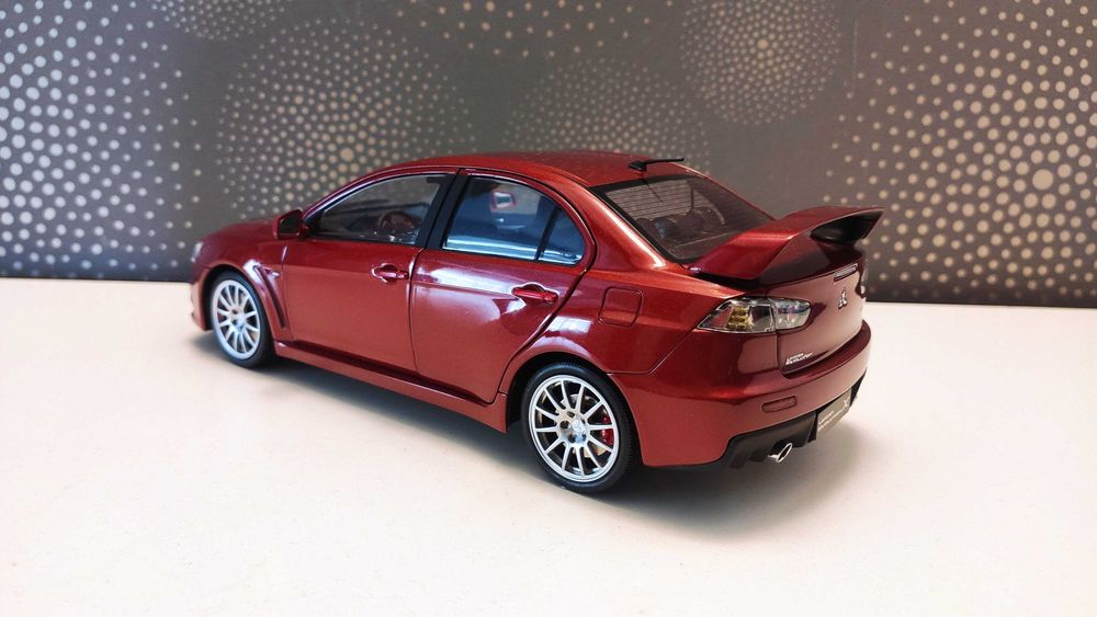 Macheta 1:18 Mitsubishi Lancer Evolution X 2004 – 1/18 Paudi Models