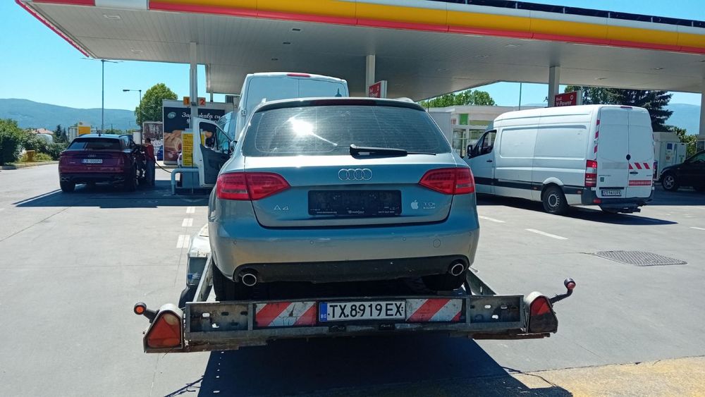 Продава се само на части Audi A4 B8 3.0 tdi