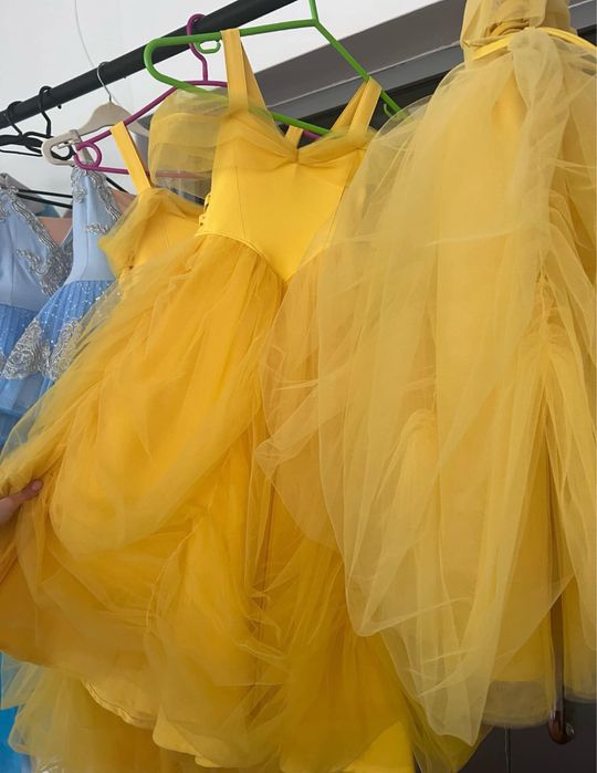 Детски рокли Бел от Красавицата и звяра