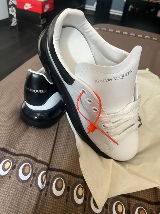 Adidasi Alexander McQueen marimea 42EU noi !