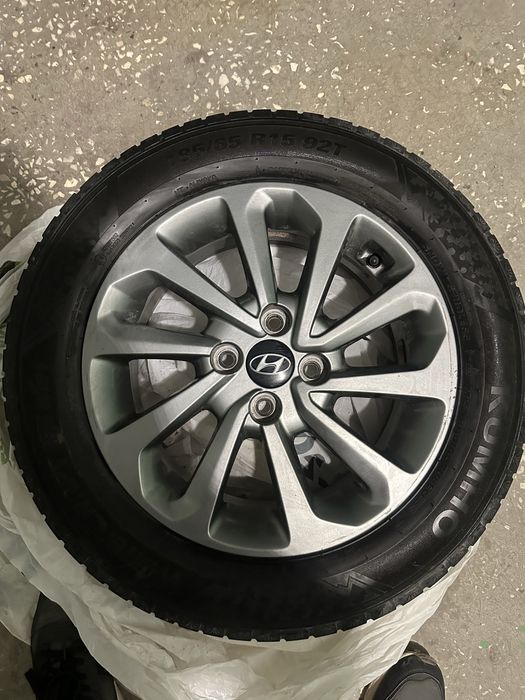 Продам диски с резиной акцент 22год