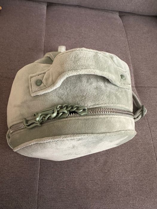 Дамски маратонки Adidas и раница Juicy Couture