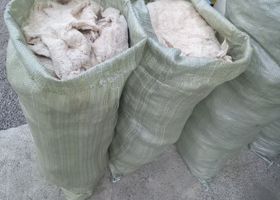 Продам Пух перья и шерсть овечья