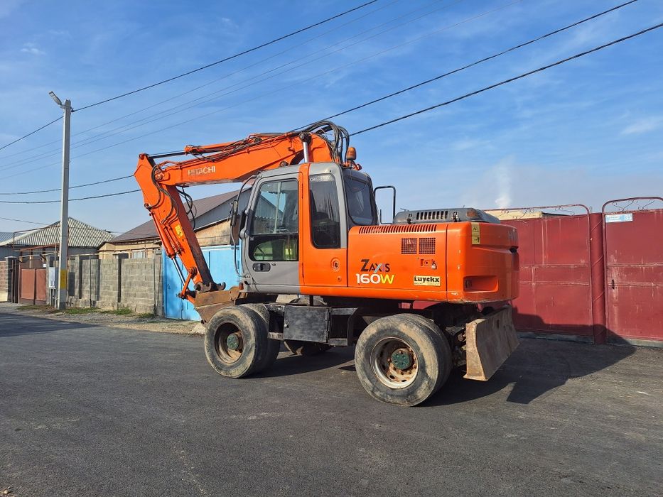 Экскаватор Хитачи зх160.