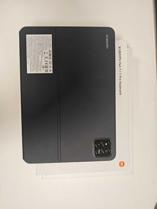 Xiaomi 7 Pro 256 gb + husa cu tastatura originala. ambele in garantie
