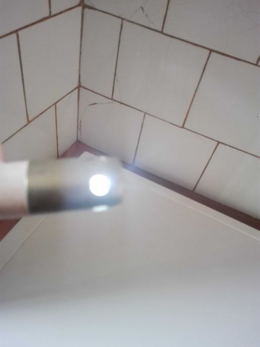 Два ретро вентилатора , ел. запалка и стара емайлирана табела .