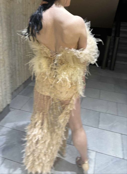 Продавам бална рокля