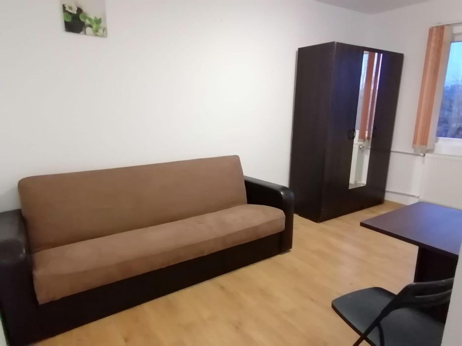 Garsonieră de vânzare