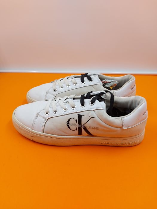Calvin Klein номер 44 Оригинални мъжки кецове