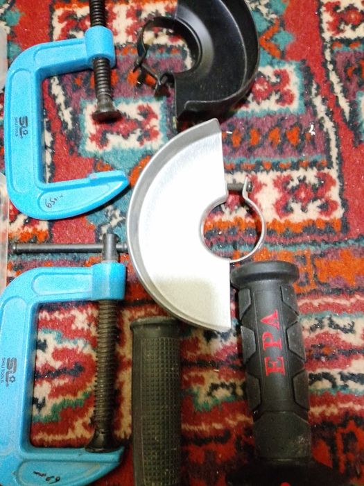 Продается инструмент запчасти