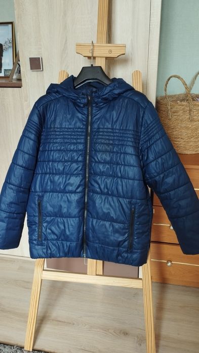 Продам женскую куртку adidas