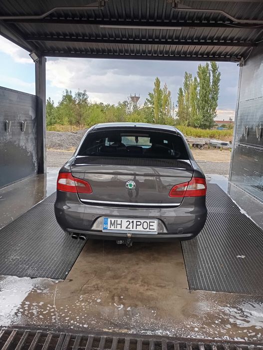 SKODA Superb 2010 — imagine 4