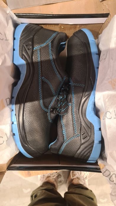 Pantofi de protectie Cross, cu bombeu metalic, piele, negru, S1, marimea 42