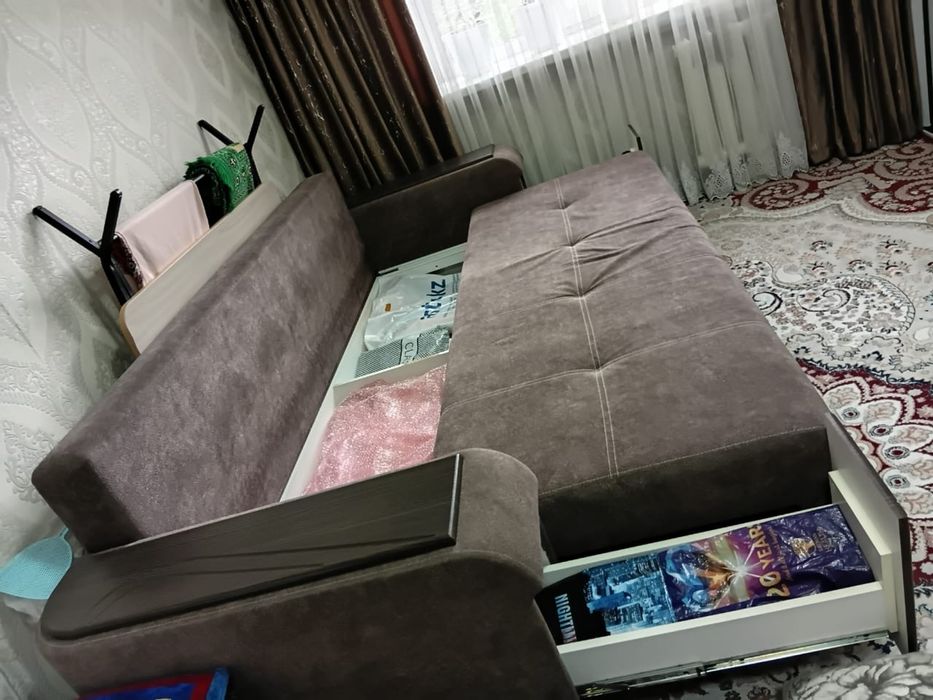 Диван раскладной.