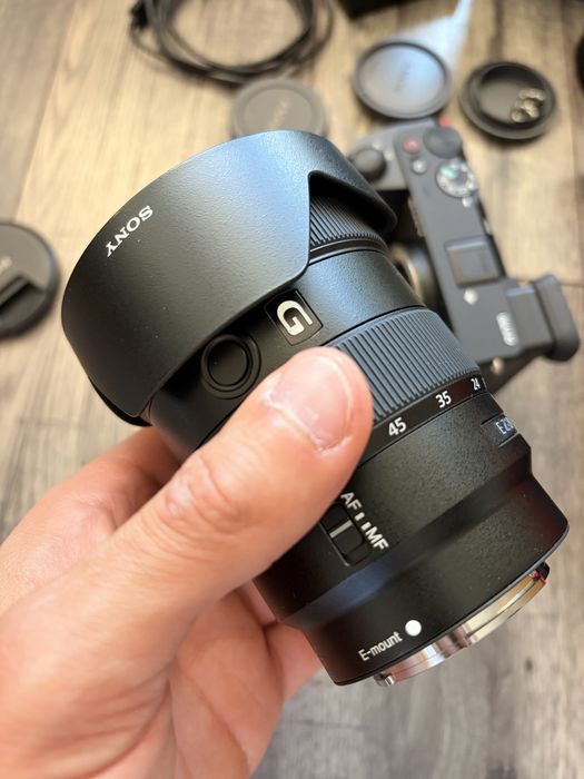 Sony A6700 Body cu accesorii si Obiectiv E 16-55mm f2.8 G SEL1655G