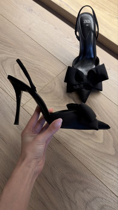 Официални токове Zara