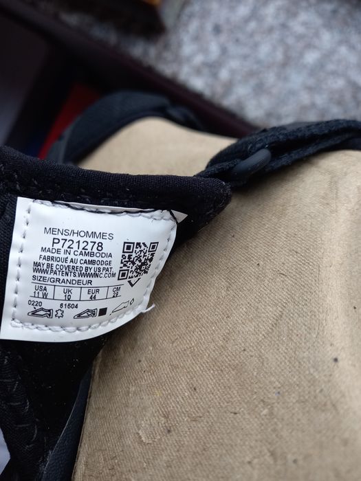 Нови сандали на Ara, CAT и джапанки на Hurley