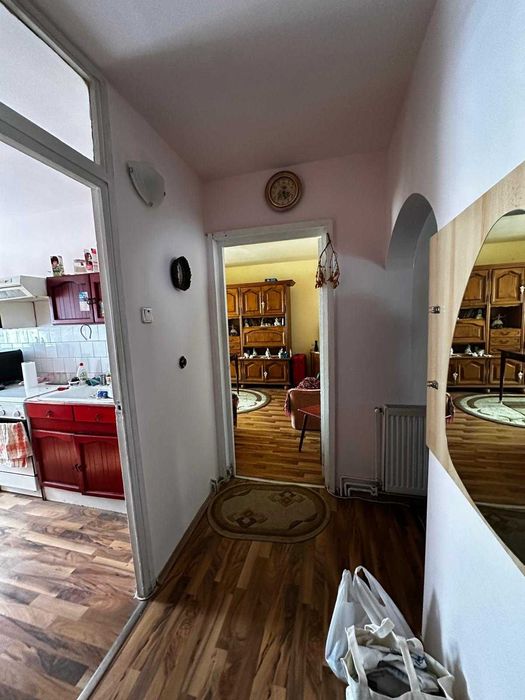 Apartament 3 camere P/4 str. Gloriei cartier Tractorul Brasov