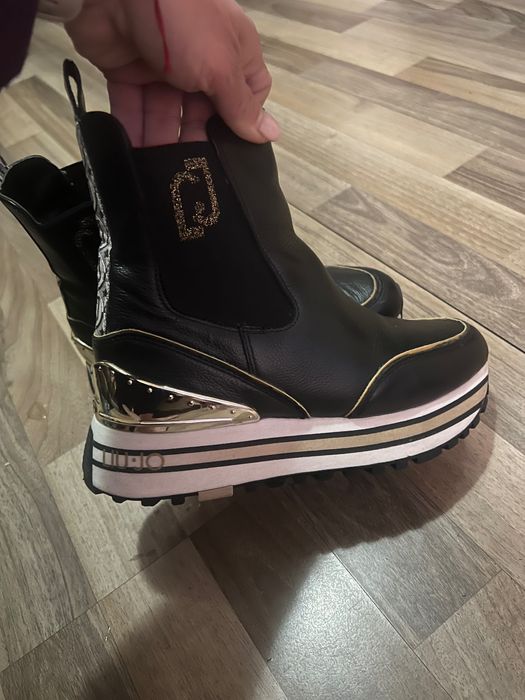 ботуши liu jo много топли