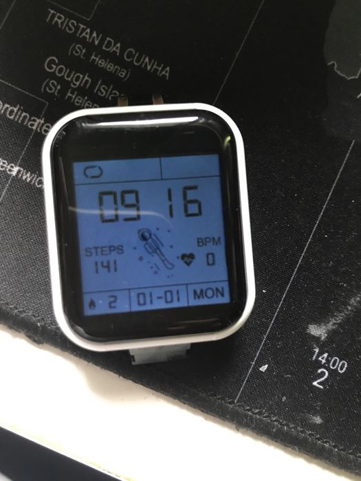 Смарт часовник Mebus, чисто нов.