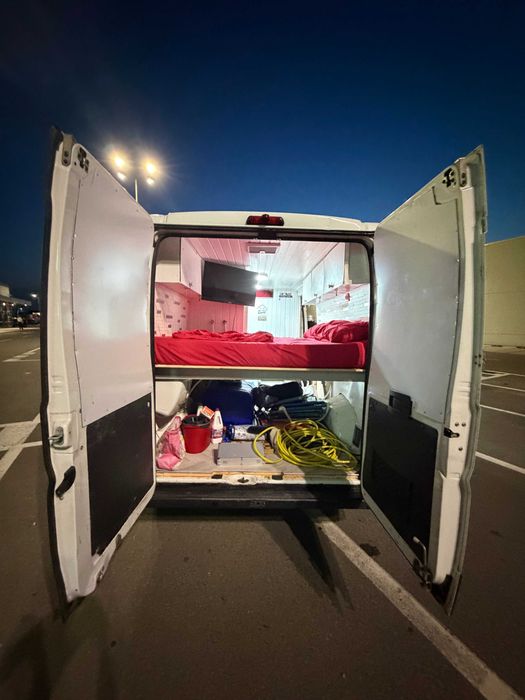 Peugeot Boxer Campervan 2.2 HDi – complet echipat, off-grid, panouri solare 800W, EcoFlow