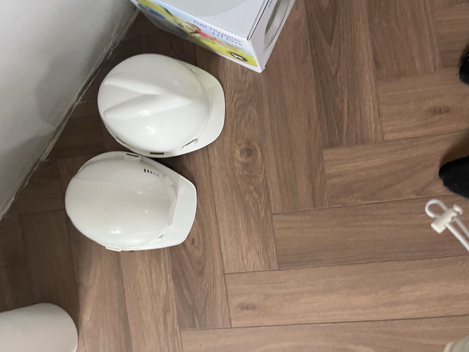 Продвм каску  защитную для головы