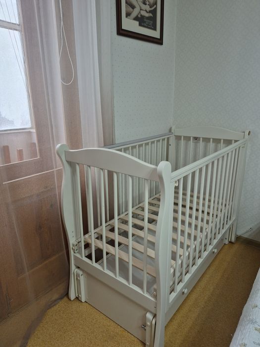 Детская кроватка