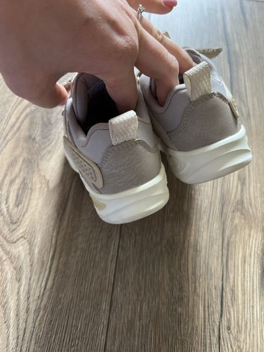 Детские кроссовки Kotofey