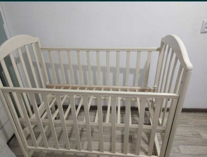 Продам Детскую кроватку манеж с матрасом б/у