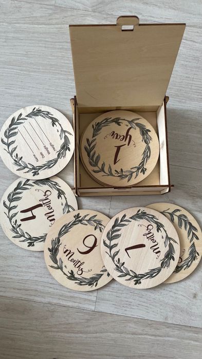 Деревянные карточки с месяцами для фото новорожденных