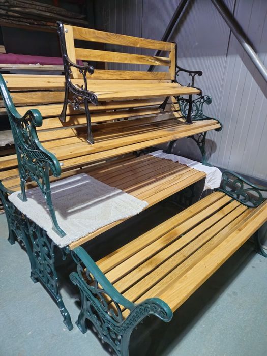 Bănci din fontă din secXVIII, în stil victorian, recondiționate,stejar