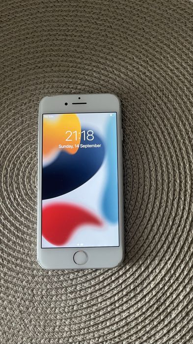 Продавам IPhone 7 128gb