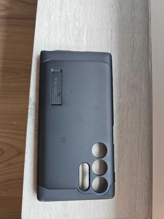 Spigen Tough Armor S24 ultra case protectie utilizata