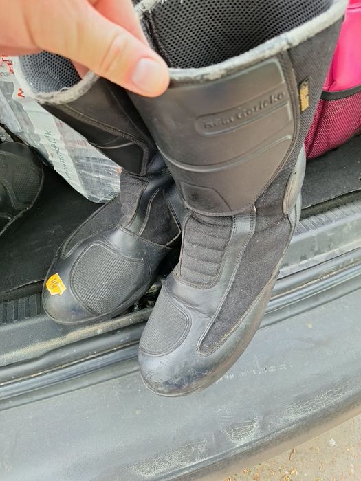Vand ghete moto din piele