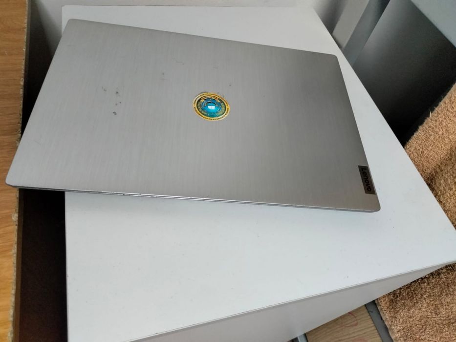 Продам ноутбук lenovo