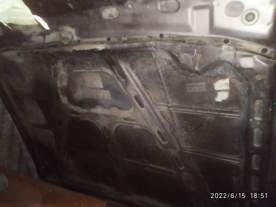 Продам капот Мазда переходка