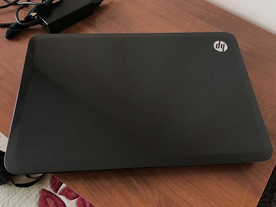Ноутбук hp в хорошем состоянии.
