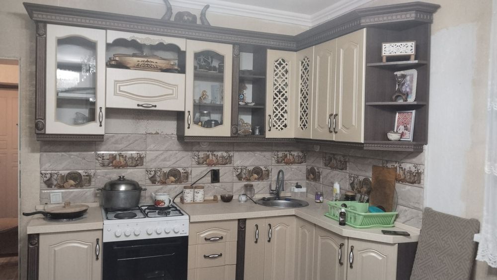 Продается кухонный гарннитур