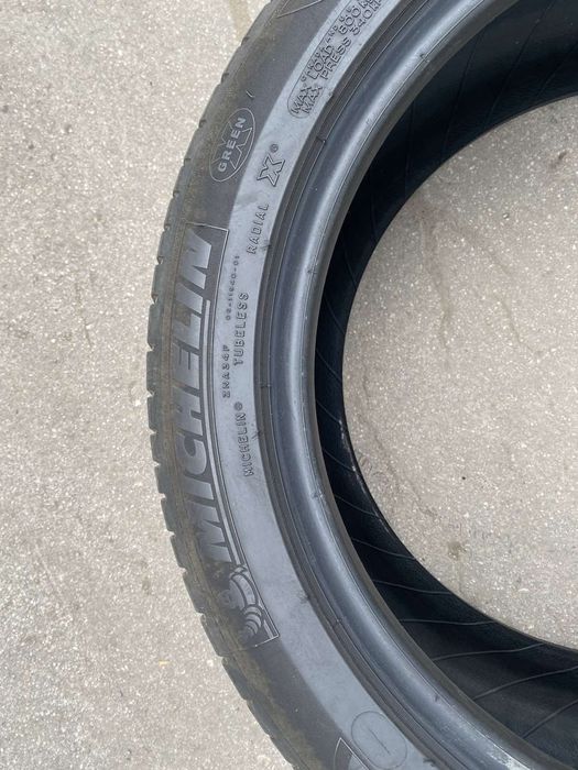 245/45/18 ; 225/55/18 ; 215/50/17