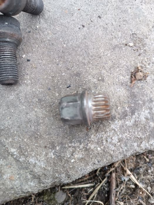 Секретни болтове за VW AUDI