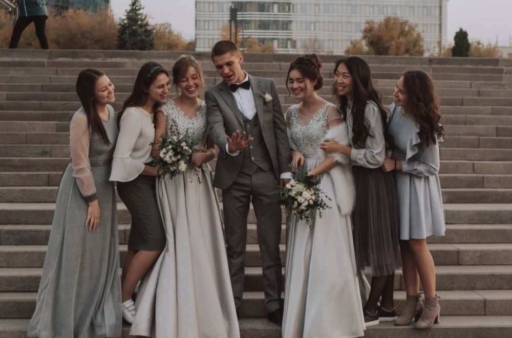 Два вечерних платья