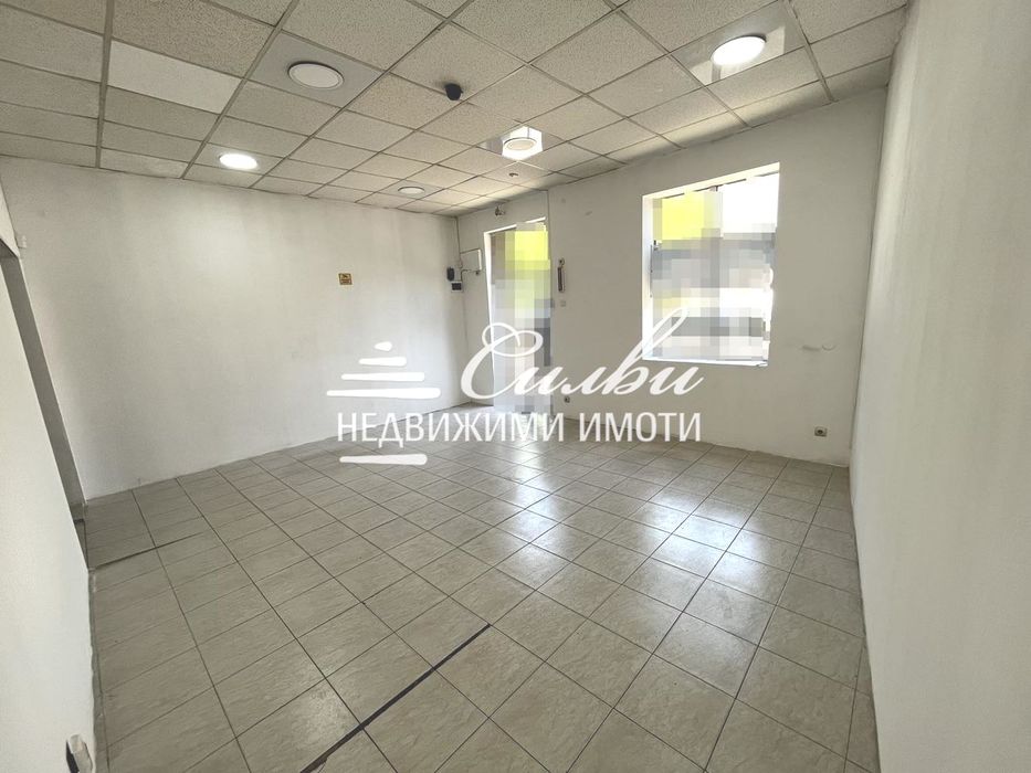 Дава се под наем Магазин в Шумен, Болницата - 53 кв.м за 255 € - Снимка #1