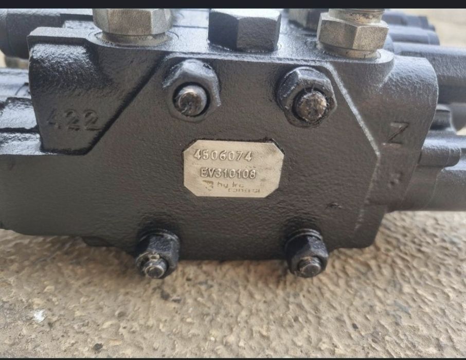 Distribuitor jcb 8030 8025