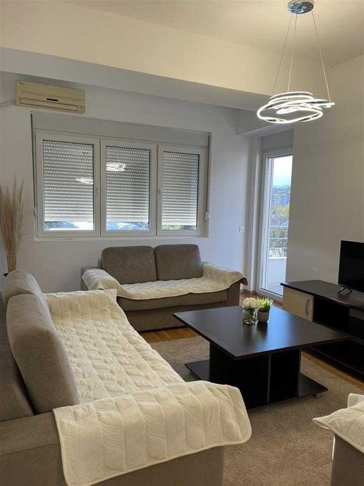 Дава се под наем Тристаен апартамент в Пловдив, Кючук Париж - 95 кв.м за 448.8 € - Снимка #9